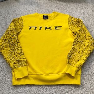 Nike sweatshirt